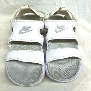 Nike strapped lightweight sandals ladies sz 8 5/23/4